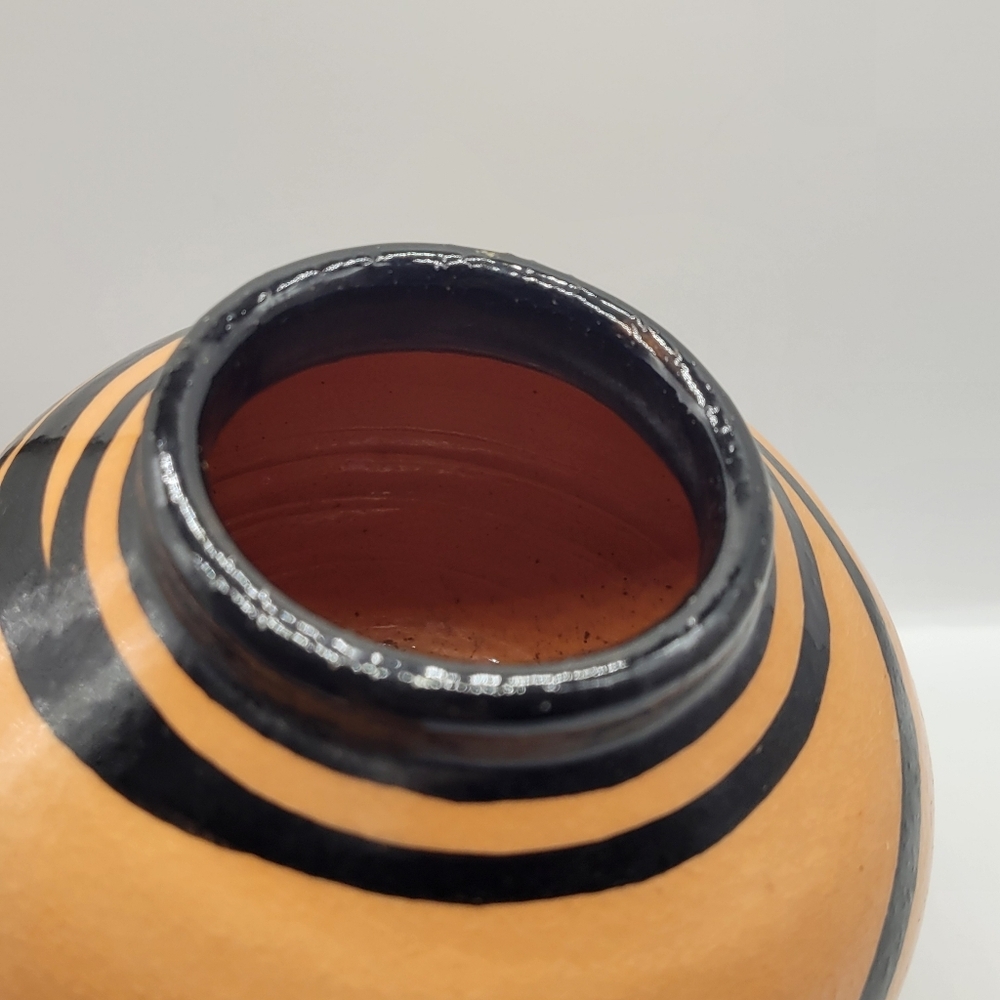 Signed Pottery Art Deco Vase Terracota Black Color Native American Small Ceramic - Picture 6 of 9